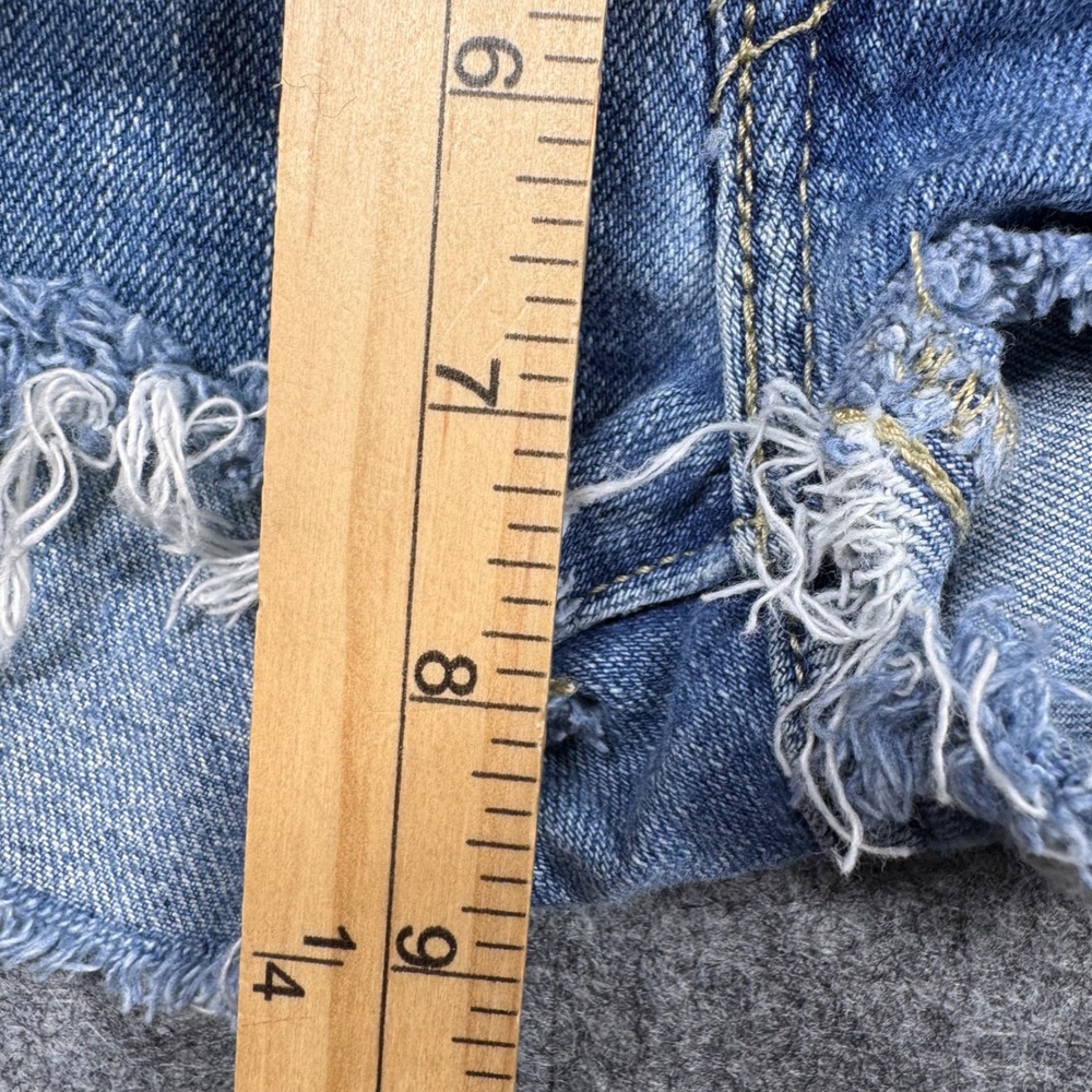 Levis 504 Slouch Straight Denim Shorts Medium Wash Cut Off Frayed Hem Size 7M JR - Picture 4 of 10